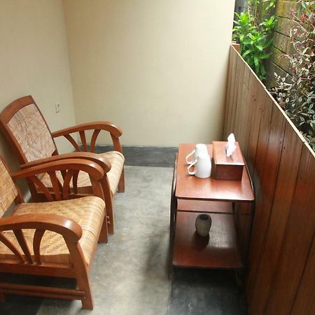 Ndalem Mj Homestay Yogyakarta Exterior foto