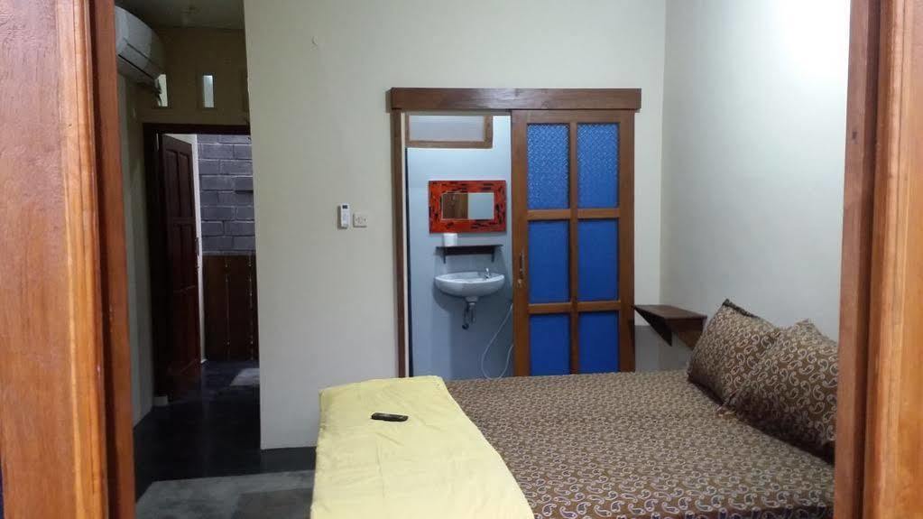 Ndalem Mj Homestay Yogyakarta Exterior foto