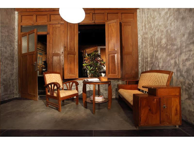 Ndalem Mj Homestay Yogyakarta Exterior foto